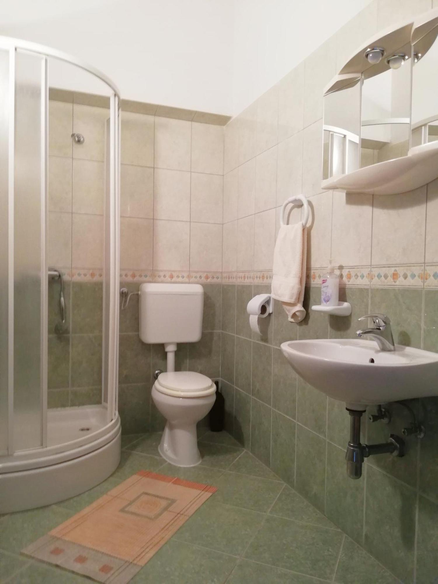 Apartments Roko Lalin Pakoštane Dış mekan fotoğraf